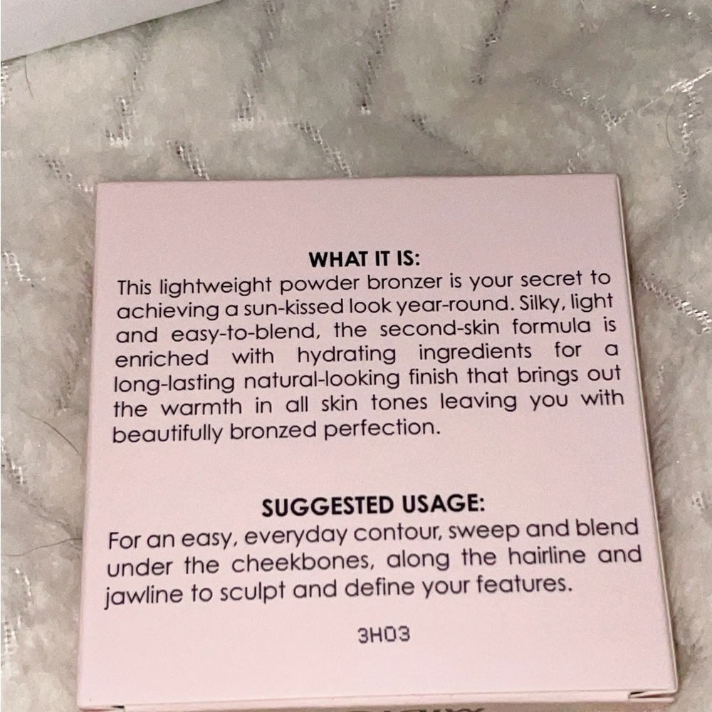 Contouring Makeup - Picture 3 of 6